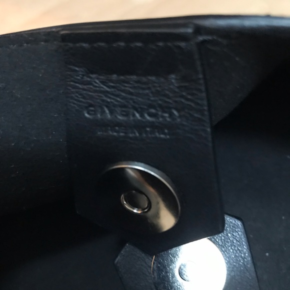🔥🔥Givenchy Infinity Small Black Leather Hobo Bag - Picture 6 of 10